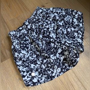 Lululemon Shorts, Lululemon Tracker shorts size 4 XS